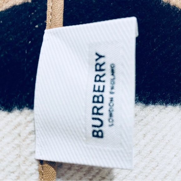 BURBERRY ICON STIPE WOOL CASHMERE JACQUARD WRAP / STOLE. - Picture 11 of 13